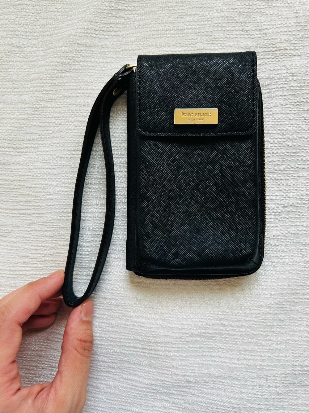 Kate Spade Leather Wristlet Wallet  - black kirstie newbury